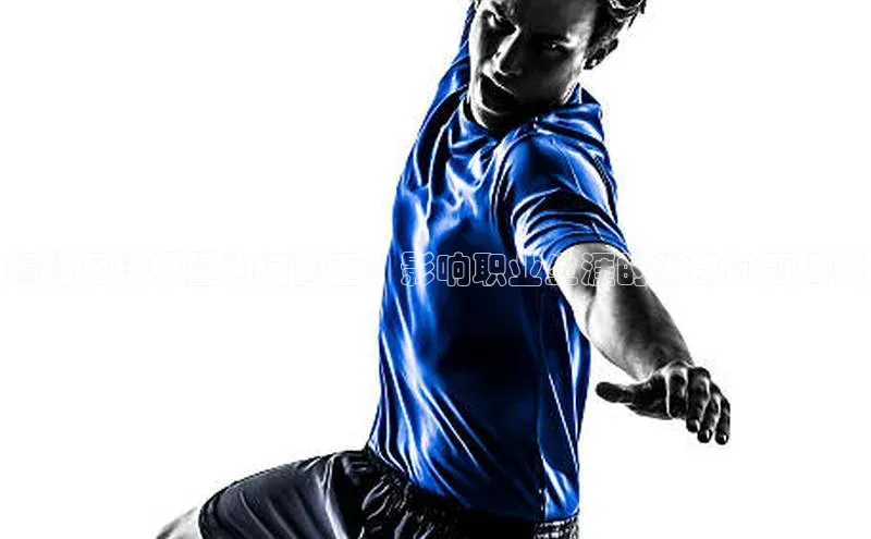 j9九游真人游戏第一平台巴美列捷福揭秘足球明星为何脚歪？影响职业生涯的脚部问题揭秘