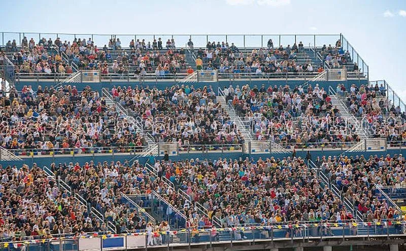 j9九游真人游戏第一品牌登录入口百度搜索资源平台流落街头的足球运动员：背后的故事和坚韧精神